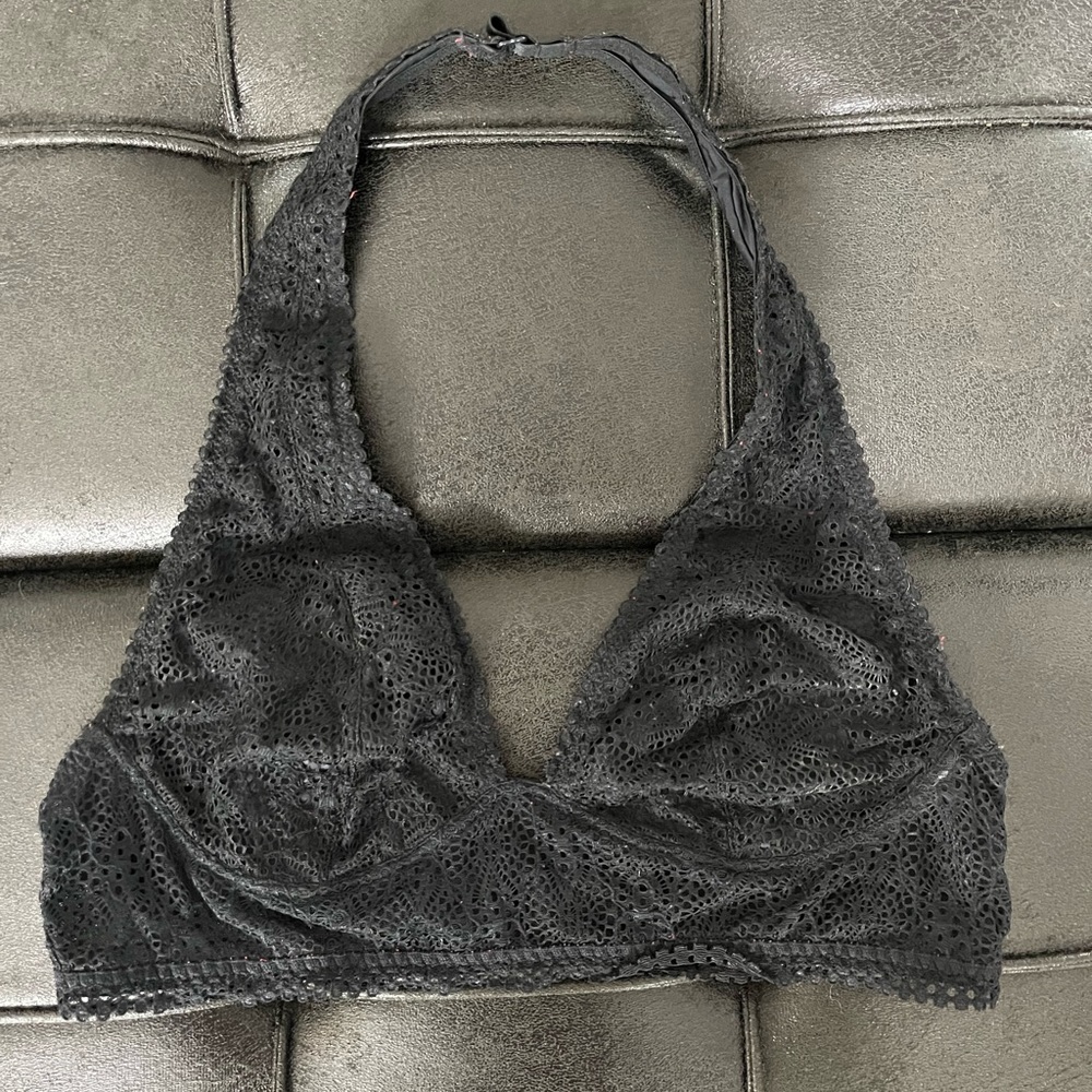 Victoria’s Secret black lace bralette